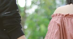 How to know if your girlfriend thinks you’re small How to know if your girlfriend thinks you’re small