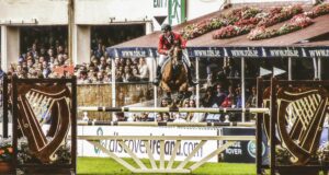 How to stay warm at outdoor sporting events How to stay warm at outdoor sporting events