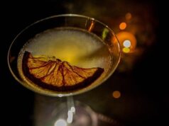 How to get laid at a bar How to get laid at a bar