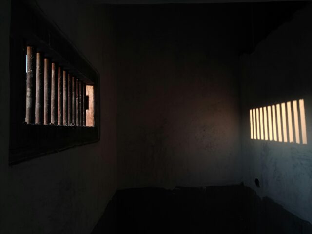 How do you jailbreak your iphone