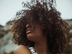 How to curl your hair with flat iron How to curl your hair with flat iron